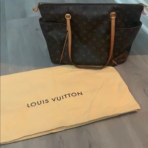 Rare limited edition Louis Vuitton Totally MM